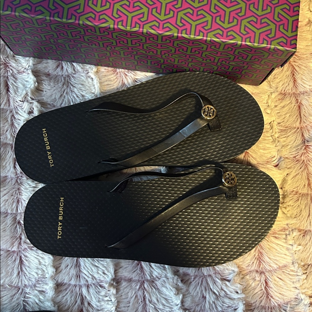 Tory Burch Black platform Flip Flops size 6